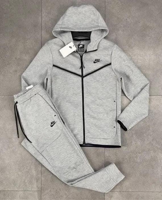 Nike Tech Gri Eşofman Takımı